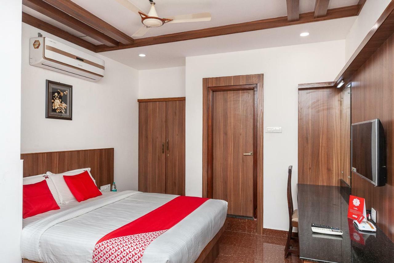 Oyo 29859 Rds Guest House Ambur Eksteriør billede