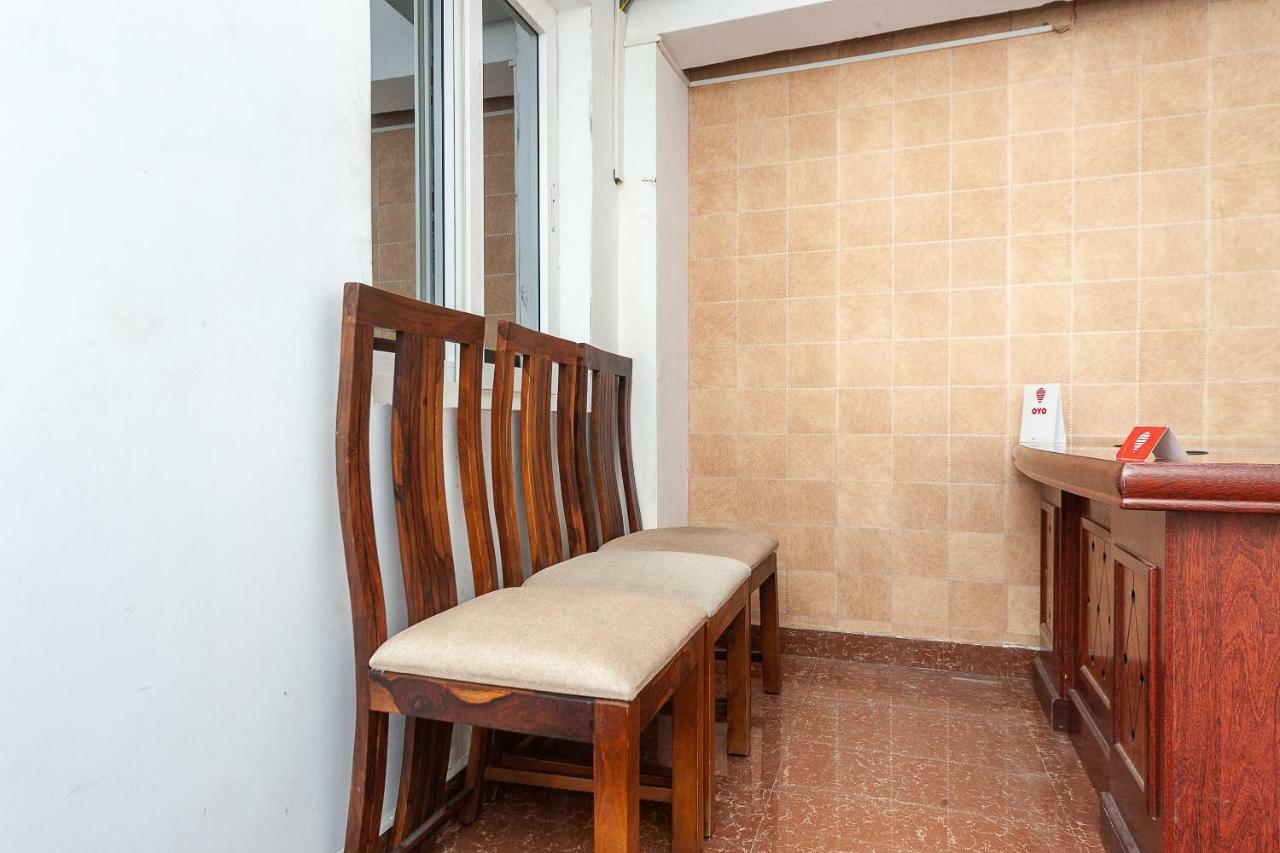 Oyo 29859 Rds Guest House Ambur Eksteriør billede