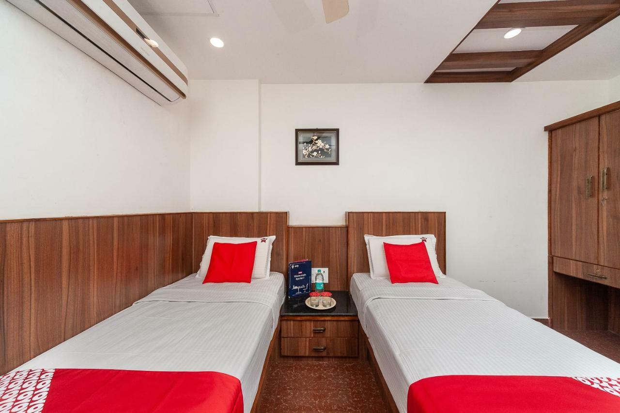 Oyo 29859 Rds Guest House Ambur Eksteriør billede