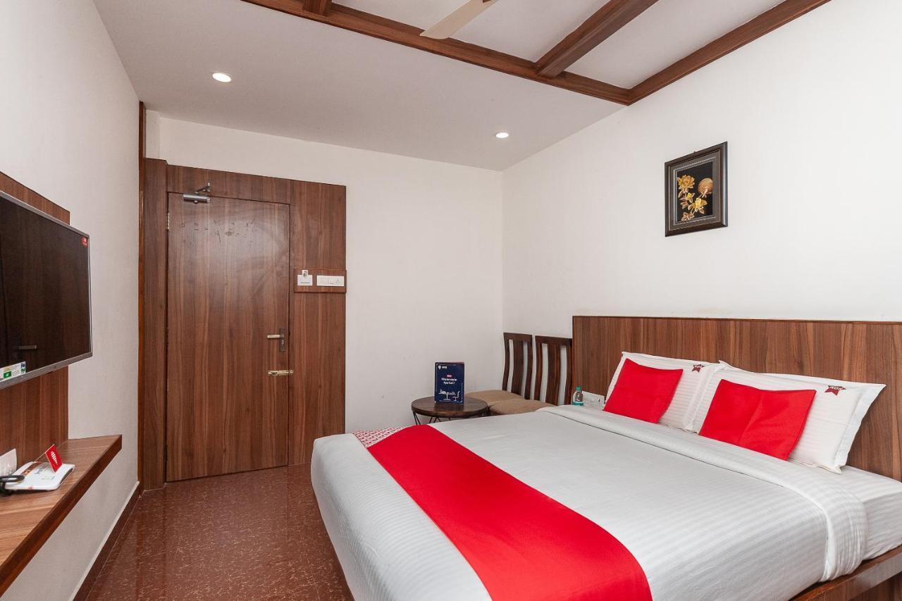 Oyo 29859 Rds Guest House Ambur Eksteriør billede